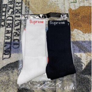 Supreme Hanes Crew Socks (2 Pairs) Black White